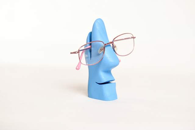 Stojaki na okulary z drewna, drewniany stojak na okulary w kolorze niebieskim, w kształcie nosa